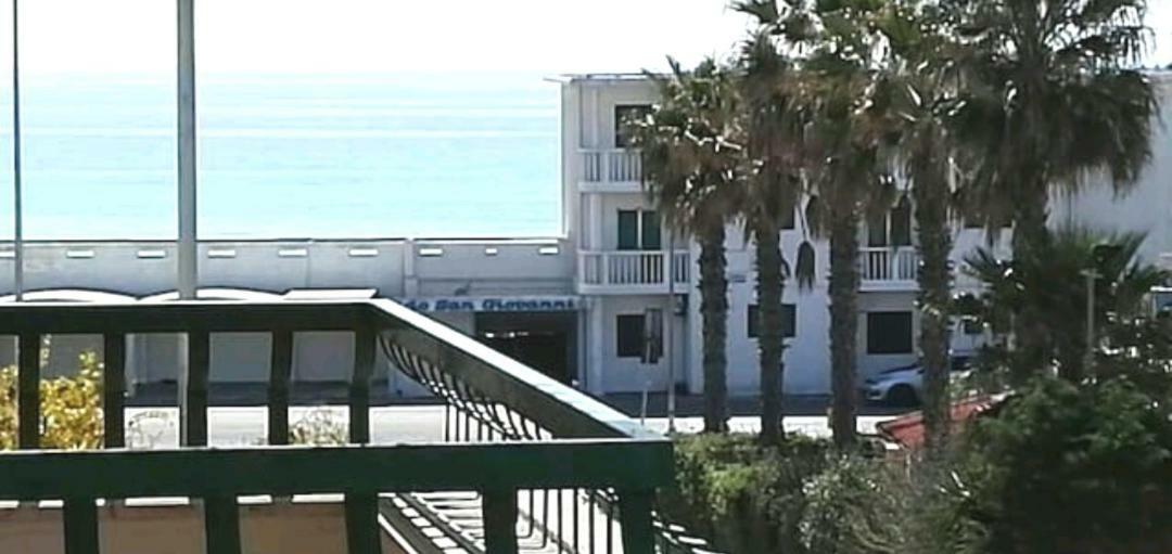 Gallipoli, Lido San Giovanni, 5 Posti Letto Exterior photo